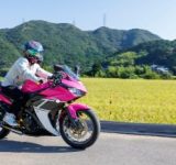 「バイク愛」を広める新顔！女性ライダー奥沙織さんがバイク王アンバサダーに就任！