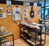 推しモトブロガーのグッズが勢ぞろい！バイカーズパラダイス豊川店に「モトブロガーゾーン」がオープン！