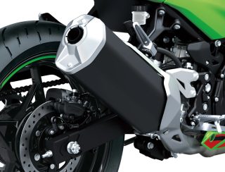 Ninja 500 後輪・マフラー