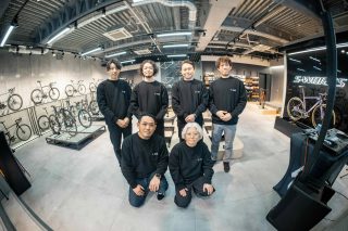 スペシャライズド新宿のスタッフ集合写真