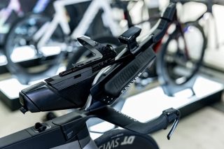 CANYON製エアロロードバイクのハンドル周り