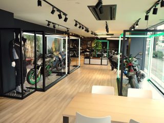 東京都板橋区「カワサキ プラザ東京板橋」がリニューアルオープン！新しくなったお店でバイクライフを楽しもう！