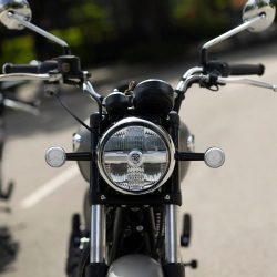 ロイヤルエンフィールド メテオ350のヘッドライト