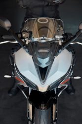 Daytona 660 フロント