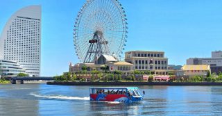 横浜みなとみらいを走るスカイダック