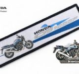 「Honda CB1000F」の公式ピンバッジが登場！バイク愛を胸元に、推し活にもぴったり！