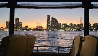 横浜みなとみらいの夕景