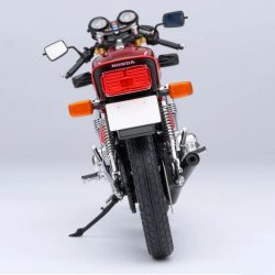 赤いホンダのオートバイの模型