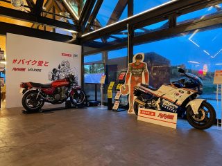 VR RIDEイベント会場の様子、複数のバイク展示