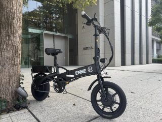 黒いENNE EV