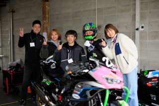 チームの集合写真