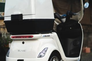 EVデリバリー背面