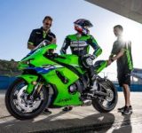 カワサキから新型「Ninja ZX-10R」と「Ninja ZX-10RR」が登場！走りとデザイン、利便性が大幅進化！