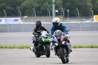 複数ライダーの走行風景