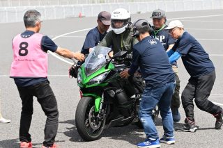 大型バイクの指導風景