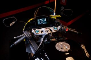 アプリリア RS 660 Factory コックピット