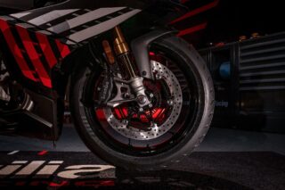 アプリリア RS 660 Factory フロントホイールとサスペンション