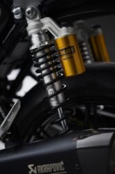 ÖHLINS ADVANCED SUSPENSION TECHNOLOGY DESIGNED BY TRIUMPH AKRAPOVIC