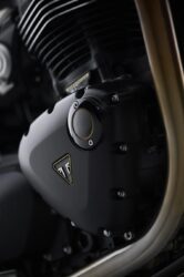 1200, Triumph