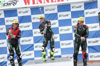 女性レーサーたち