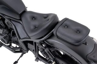 Rebel1100後部とゴージャスなデザインのシート