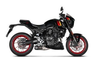 SUZUKI GSX-8TTとAKRAPOVICマフラー