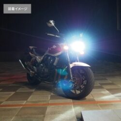 Valenti MotoのLEDヘッドバルブを装着したホンダのバイク