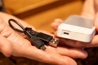 充電ケーブル